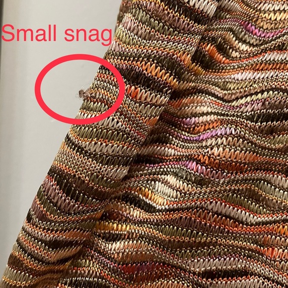 LIKE NEW Motherhood Maternity Dress - Picture 5 of 6